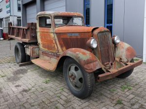Lot 716: 1934 Dodge Brothers KH31 Dump Truck