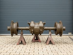 Lot 743: 1943-1945 T16 Universal Carrier Rear Axle